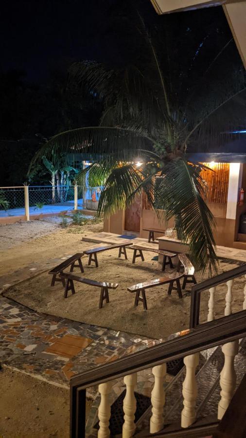 Maya Guest House - Sipaway Island San Carlos  Eksteriør bilde